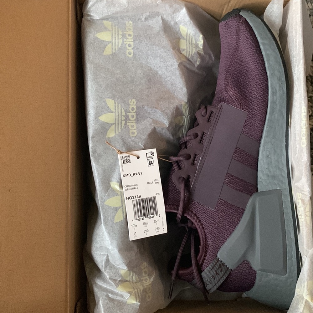 ⭐️Host Pick⭐️ NIB New Adidas Originals NMD R1.V2 Athletic Shoes, 7/10/12/11 - Picture 10 of 10